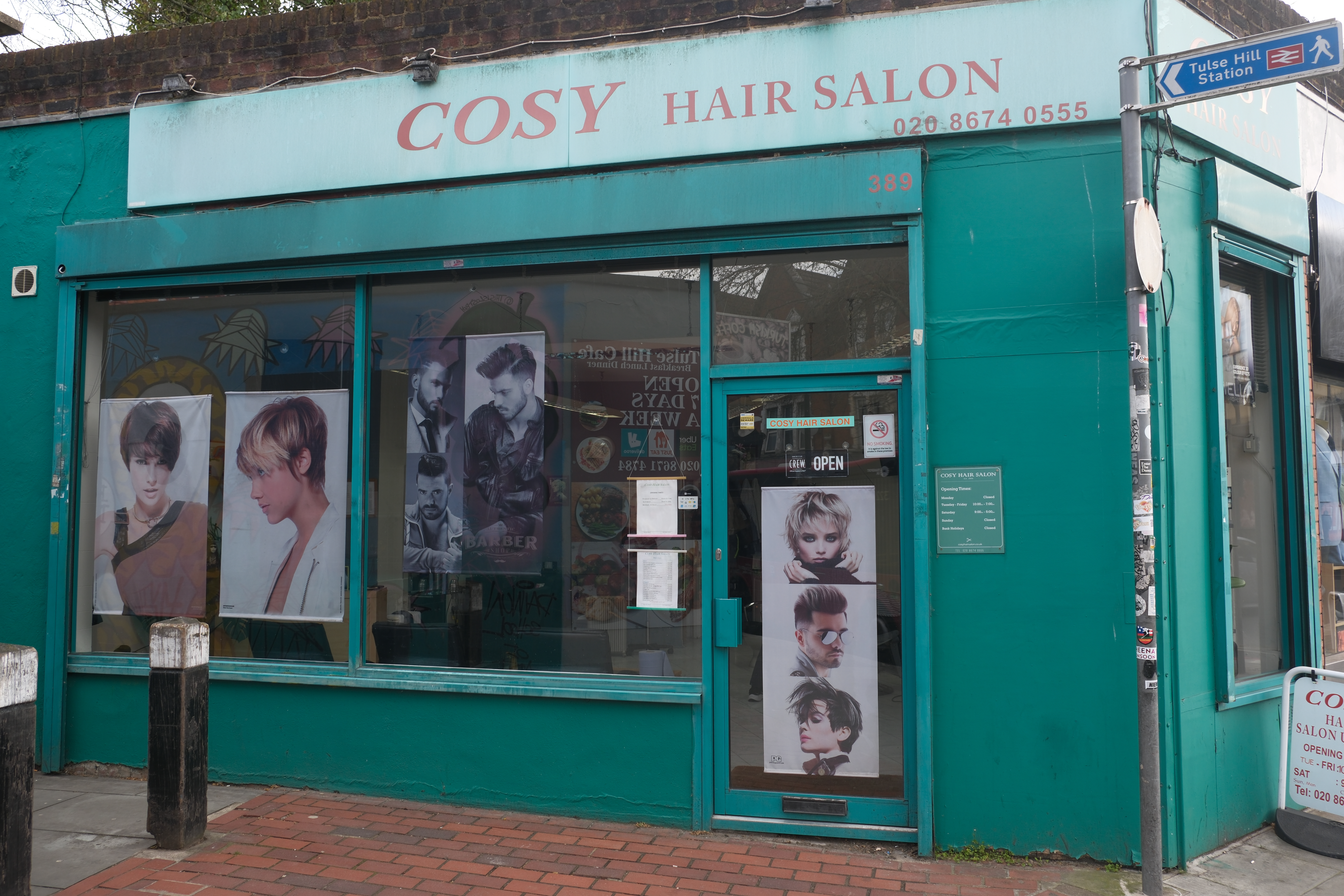 Cosy Hair Salon interior photo